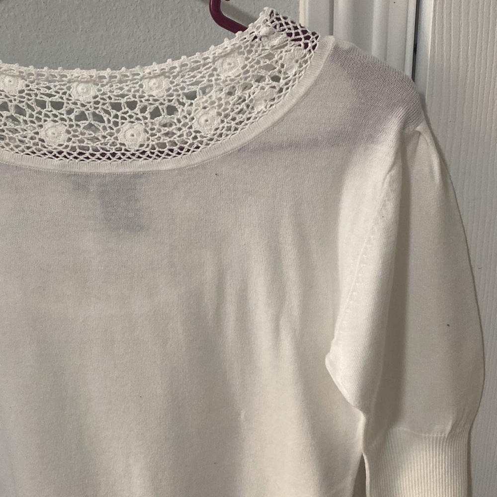 BCBGMaxaZria white sweater with short sleevesNWOT - Picture 7 of 12